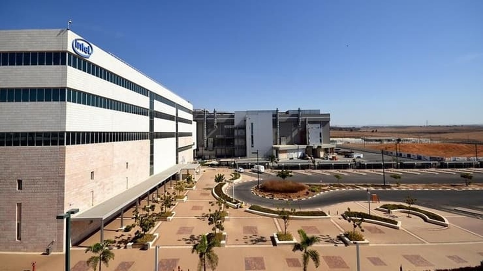 "إنتل" تعلق توسعة مصنع بـ25 مليار دولار في اسرائيل