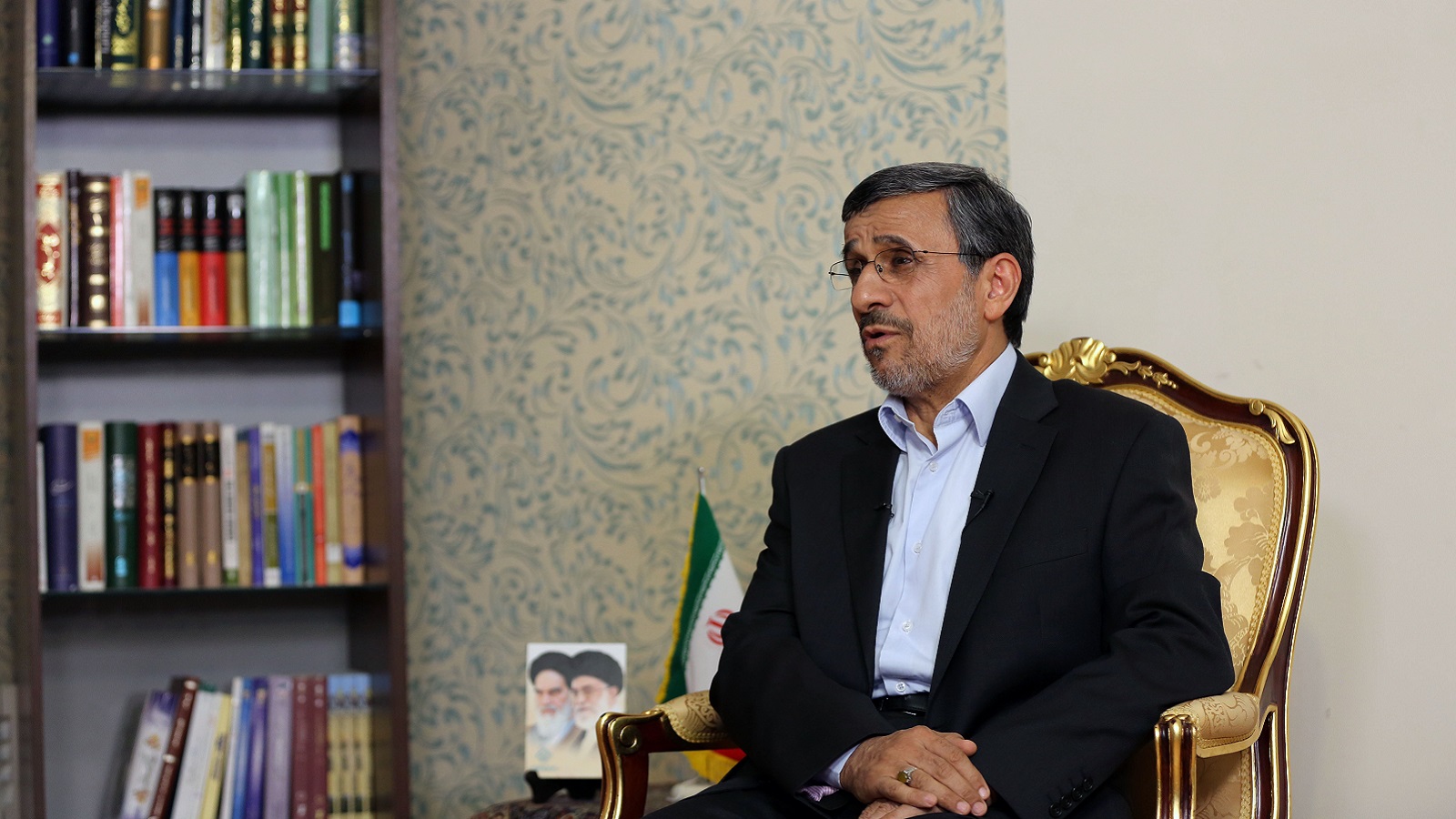 أحمدي نجاد على "الجديد".. لا خوش ولا أمديد!