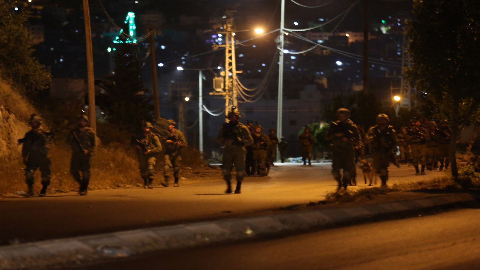 قوات الاحتلال تقتحم مخيمات الضفة: مجزرة في نابلس