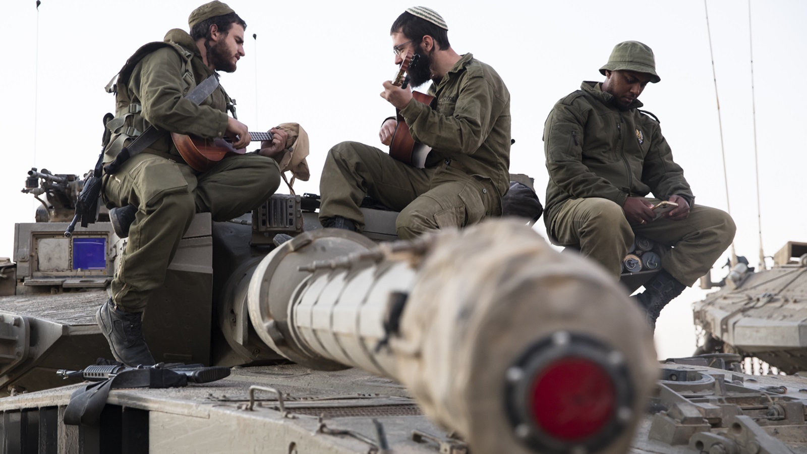 فيديوهات الجنود الإسرائيليين تكشف الوجه الحقيقي للحرب