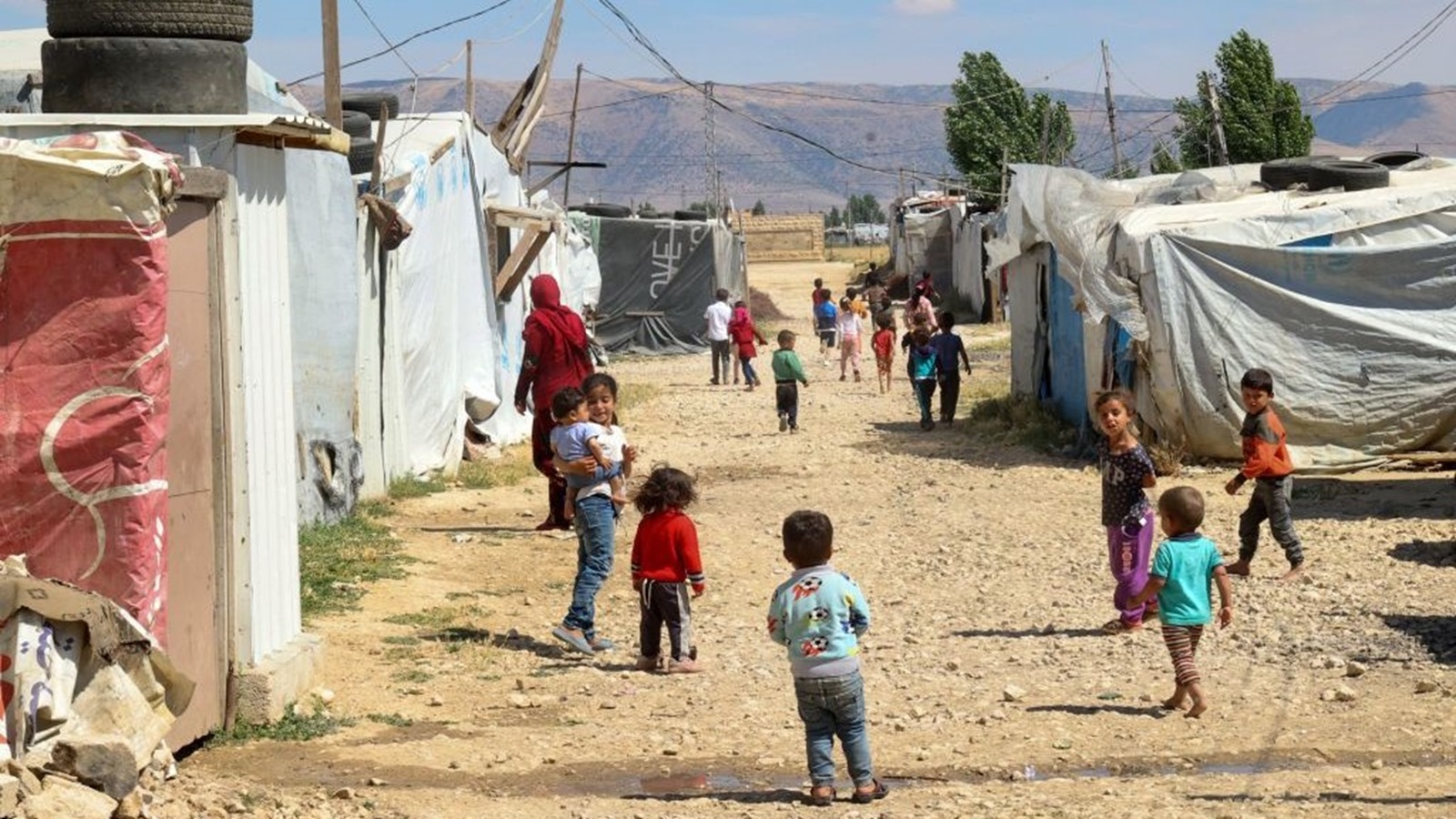 سجال الدولة والمفوضية: داتا اللاجئين حلّ لبنان لأزمة اللجوء؟