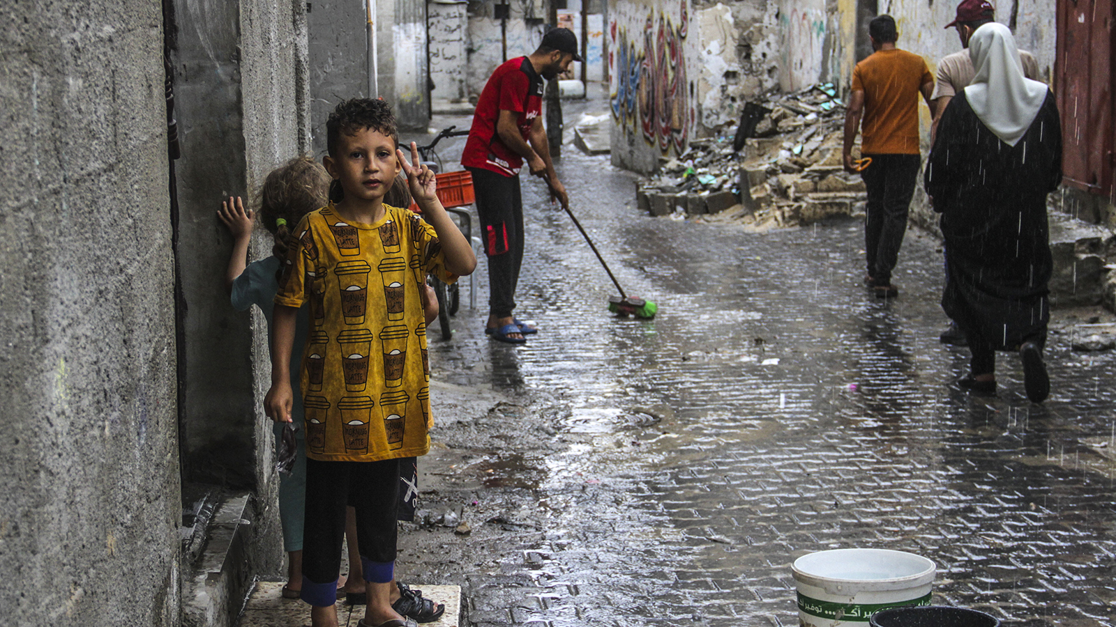 غزة:قصف الاحتلال والطقس ونقص المساعدات تعمق معاناة الفلسطينيين