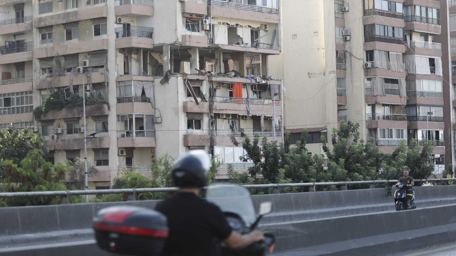 "السماء ليست معنا"...ولا مكان آمناً في لبنان